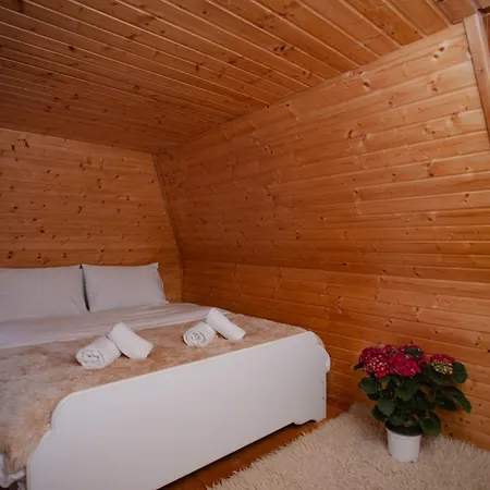 Kulla Pracja ゲストハウス *